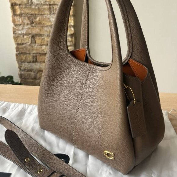 Coach Lana Shoulder Bag 23 - Picture 3 of 10